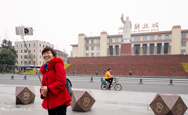 CHengdu Tianfu square  Mao selfie 2017